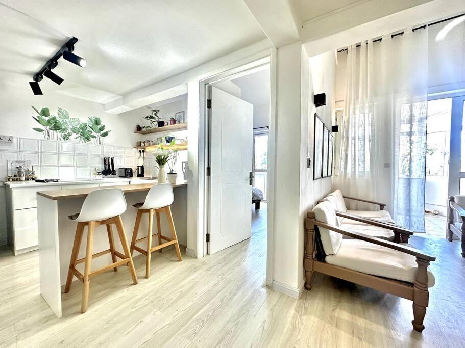 3 Bedroom Beachside Apartment - 30 Secs From Beach Flic en Flac ภายนอก รูปภาพ